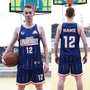 Camiseta de baloncesto de manga corta con sublimación personalizada con números y logotipo uniforme de baloncesto de sarga de malla de poliéster para hombres