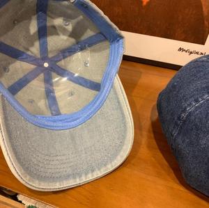 Gorra de Béisbol Deportiva de 6 Paneles con Bordado de Perro Salchicha Dibujado en Color Azul Claro, Marino y Negro, Estilo Vaquero Desgastado - Product Image 5
