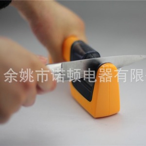 เครื่องลับมีดไฟฟ้า Norton รุ่น ND 071 ใช้แบตเตอรี่ หลายขนาดเม็ดทราย สำหรับเครื่องครัวและกรรไกร - Product Image 5