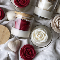 Lilin Aroma Bunga Mawar 3D Grosir dalam Stoples Kaca Bening dengan Tutup Bambu, Lilin Aroma Floral dari Lilin Kedelai untuk Dekorasi Meja Kamar Tidur