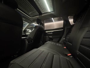 <span class=keywords><strong>Honda</strong></span> CR-V 240Turbo CVT 2WD Edizione Black Jazz 2021, Veicolo SUV di Medie Dimensioni, Registrazione Aprile 2022 - Product Image 5
