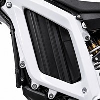 Moto électrique tout-terrain longue portée 160 km Light Bee 2 3,53 kWh, charge rapide en 2h, 24 kW, pour adultes, idéale pour les sentiers