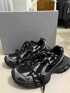 Chaussures décontractées pour femmes et hommes de haute qualité, de marque de luxe, 3XL, nouveaux modèles, baskets éclairées, chaussures épaisses - Product Image 4