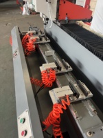 Machine de fraisage et de perçage CNC de haute précision Z-2000 avec guide linéaire pour le traitement des profilés de portes, fenêtres et murs rideaux en aluminium