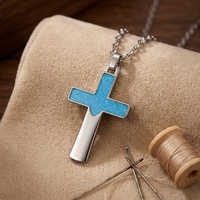 Pendentif Croix TIZTI en Acier Inoxydable avec Incrustation d'Opale Bleue Naturelle Éclatante, Couleur Argent, Charmant Pendentif Croix