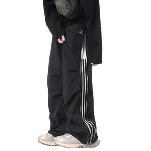 <span class=keywords><strong>Pantaloni</strong></span> Sportivi Larghi con Striscia Laterale Metro Wholesale, Jogger Streetwear, <span class=keywords><strong>Pantaloni</strong></span> da Ginnastica in Nylon Parachute Antivento da Uomo - Product Image 4