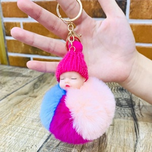 Porte-clés pendentif en peluche pompon mignon et moelleux, en forme de poupée bébé endormie colorée, avec boule de poils, jouet pour sac - Product Image 3