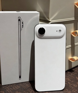 สำหรับการแชร์เนื้อหาและการถ่ายโอนไฟล์สำหรับการทำงานเป็นทีม สำหรับ 17 Air 5G หน้าจอ 120Hz รองรับการชาร์จไร้สายด้วยความเร็วสูง (ภาษาอังกฤษ) - Product Image 1