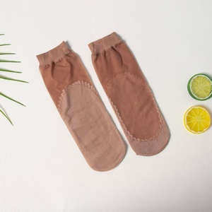 Chaussettes en soie pour femmes, motif uni, printemps, été, automne, semelle en nylon, absorbant la transpiration, antidérapantes, <span class=keywords><strong>couleur</strong></span> <span class=keywords><strong>chair</strong></span> - Product Image 6