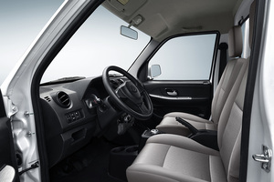 Camionnette électrique compacte DFSK d'occasion, modèle EC31 2023, 300 km par charge, avec caisse réfrigérée/cargo/plat - Product Image 4