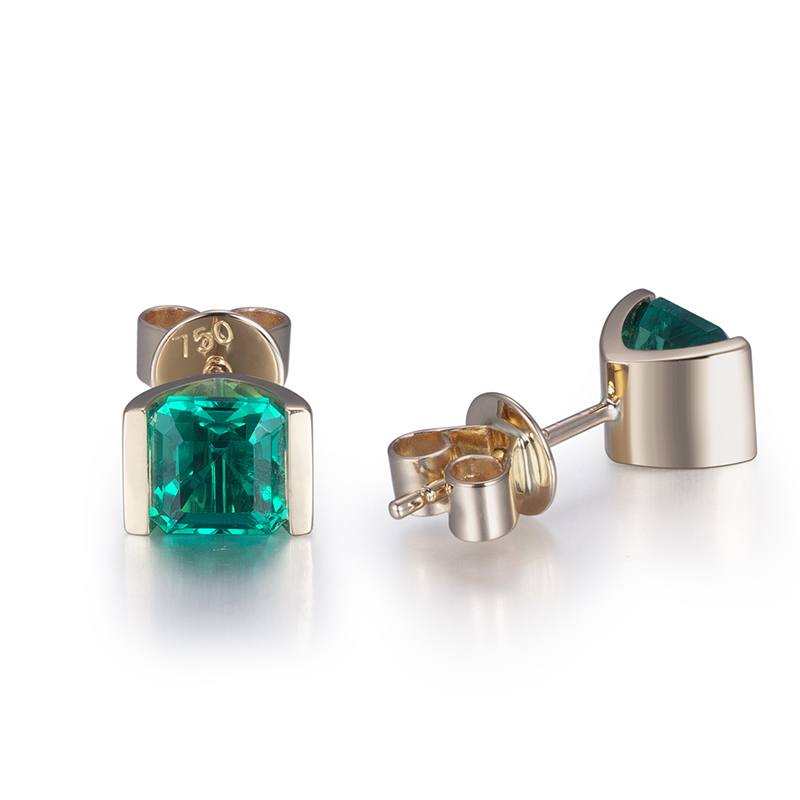 Boucles d'oreilles émeraude créées en laboratoire 18 carats