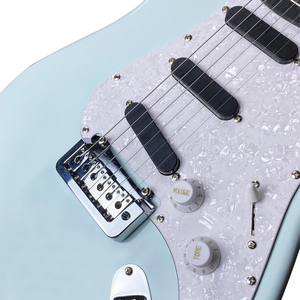 <span class=keywords><strong>Chitarra</strong></span> Elettrica HUASHENG Lucida 39 Pollici 6 Corde S-S-S con Battipenna Bianco Perla OEM ODM per Professionisti - Product Image 4