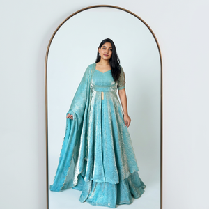 Conjunto de diseñador con top Anarkali con abertura Fandy Crush, pantalón Plazzo y dupatta Fandy Crush, completamente cosido y listo para usar. - Product Image 1