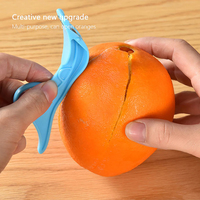 3-in-1 multifunctionele, milieuvriendelijke, food-grade roestvrijstalen fruitring-snijmes, draagbare ring-schiller voor gebruik in de keuken