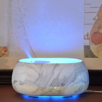 Diffuseur d'huiles essentielles portable DN-817 avec grain de bois et belles lumières LED changeantes de couleur