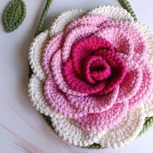 Bolso de hombro cruzado de ganchillo hecho a mano con flor de camelia, bolso de punto para auriculares, monedero de ganchillo, funda para teléfono móvil - Product Image 4