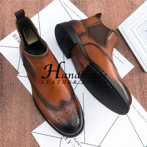 Bottes Chelsea gravées pour hommes, bottes courtes en cuir véritable pour affaires, bottes en cuir brogue, bottes tendance et chaudes doublées de polaire - Product Image 2