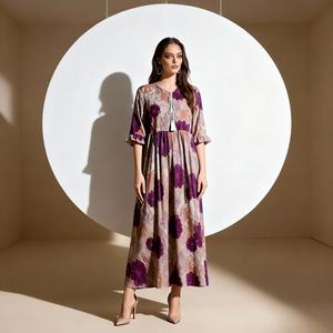 Abaya Elegante de Poliéster con Estampado Personalizado de Alta Calidad al por Mayor para Mujeres Musulmanas - Product Image 1