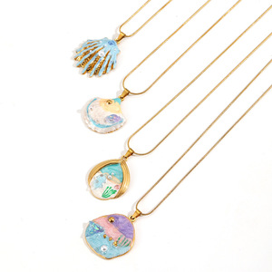 สร้อยคอจี้เปลือกหอยสแตนเลสพร้อมดีไซน์ภาพวาดสีน้ำมันเลียนแบบธีมมหาสมุทรสำหรับผู้หญิง ของขวัญเครื่องประดับ สร้อยคอคล้องไหปลาร้า - Product Image 3