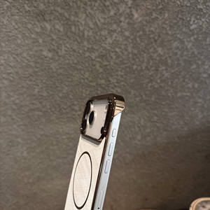 Funda magnética delgada para teléfono con anillo para Apple 17, funda protectora sin bordes para iPhone 16 Pro Max, funda rígida chapada en oro - Product Image 4