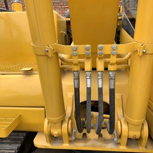 Excavadora hidráulica sobre orugas Komatsu PC130 13ton a la venta usada con bomba y componentes de núcleo de motor Spott - Product Image 3