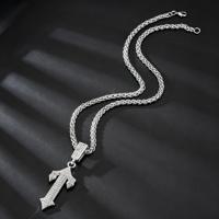 Collier tendance en acier inoxydable plaqué or 18 carats avec pendentif épée, flèche et croix, breloque poignard sertie de zircons et chaîne torsadée pour soirée