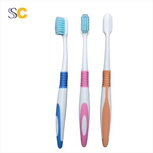 Cepillo <span class=keywords><strong>de</strong></span> <span class=keywords><strong>Dientes</strong></span> Manual para Adultos <span class=keywords><strong>de</strong></span> Cerdas Suaves <span class=keywords><strong>de</strong></span> Alta Calidad a <span class=keywords><strong>Precio</strong></span> Económico para el Mercado Africano - Product Image 5