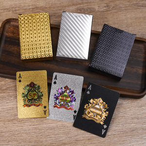 Nouveau <span class=keywords><strong>jeu</strong></span> de poker personnalisé en plastique personnalisé cartes à jouer noires lisses et imperméables carte de <span class=keywords><strong>jeu</strong></span> durable plaquée or pour jeux de société - Product Image 2