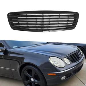 Calandre de voiture Mercedes-Benz, noir brillant, ABS, remplacement avant pour Classe E W211 2003-2005 - Product Image 1