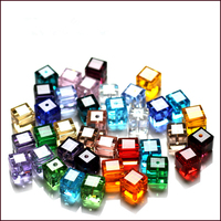 4mm 6mm 8mm Clair Rose Noir Jaune Violet Rouge Bleu Orange Cubique Facettes Perles de Verre DIY Collier Bracelet Perles de Couleur Mixte