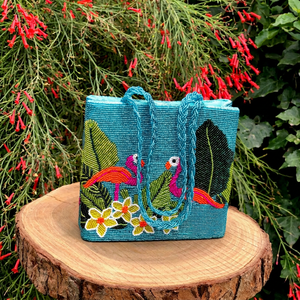 Sac fourre-tout artisanal perlé bleu rectangulaire motif flamant rose floral, sac à main d'art populaire - Product Image 1
