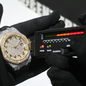 Montre automatique pour homme GEZFEEL avec boîtier en acier inoxydable, bracelet en silicone et affichage de la date sur le cadran - Product Image 5
