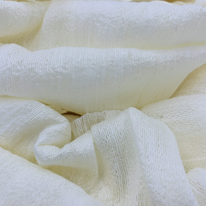 ชุดผ้าขนหนูอาบน้ำผ้าไหมแท้ Mimi ขนาด30x30ซม. อเนกประสงค์นุ่มและปลอดภัยต้านเชื้อแบคทีเรียตามธรรมชาติสำหรับผิวบอบบาง - Product Image 1