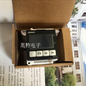เครื่องควบคุมอุณหภูมิ Omron รุ่น E5CZ R2MT 24V 12A สำหรับใช้งานในอุตสาหกรรม - Product Image 3