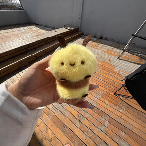 Cadeau de la journée des enseignants, les abeilles sont heureuses, porte-clés, dessin animé mignon, jouets en peluche doux, machine à griffes, poupée insecte, animal en peluche, porte-clés abeille - Product Image 4
