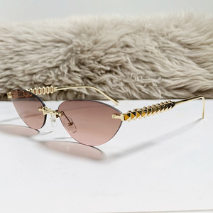 Gafas de sol tipo ojo de gato sin montura UV400 para mujer, protección solar a la moda para adultos - Product Image 4