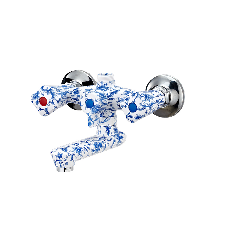 Bleu coul porcelaine blanche