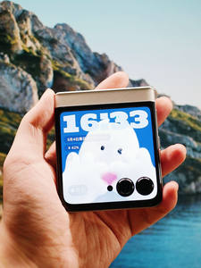 <span class=keywords><strong>Motorola</strong></span> Moto <span class=keywords><strong>Razr</strong></span> 60, Pantalla AMOLED de 6.9'' y 120Hz, Cámara de 50MP, Batería de 4500mAh, Carga de 30W, Procesador Dimensity 7400x, <span class=keywords><strong>Android</strong></span> 15, 5G, Teléfono Móvil Plegable - Product Image 6