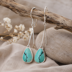 Orecchini Pendenti Lunghi Vintage Color Turchese con Motivi Decorativi per Donne - Product Image 3