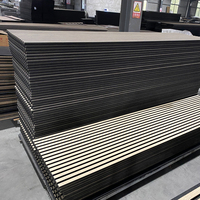 Solution moderne de contrôle du bruit pour intérieur Carreaux insonorisés en MDF écologique Couleur personnalisée Garantie de 4 ans Panneaux acoustiques pour podcasts