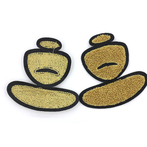 Vente en gros d'usine, patchs brodés en chenille personnalisés, design de sororité, perles, dentelle, cœur, fleur, tissu en toile, vêtements, sacs - Product Image 5