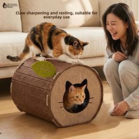 Lit pour chat en forme de souche d'arbre en feutre semi-fermé, offrant sécurité et confort toute l'année, avec griffoir intégré et niche de couchage