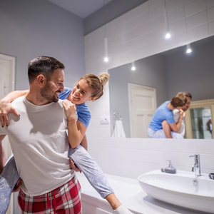 Panneau chauffant infrarouge LED sans cadre 500W, chauffage rapide, contrôle intelligent, design élégant, blanc chaud, bord poli, pour salle de bain - Product Image 1