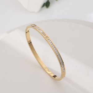 À la mode INS personnalisé luxe de haute qualité en acier inoxydable plaqué or étanche Designer chaîne et lien Bracelets pour femmes - Product Image 2