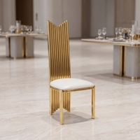 Chaise de salle à manger d'hôtel de luxe moderne en acier inoxydable doré, dossier haut, empilable, avec coussin en éponge, pour banquets de mariage