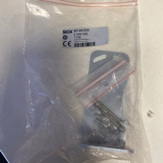 Brand New, Original BEF-WN-DX35 Mounting Bracket Mounting Bracket Dx35 Sensor One-year Warranty PLC