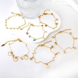 เครื่องประดับสแตนเลสสตีล ชุบทอง 18K สร้อยข้อเท้าประดับคริสตัลหลากสี รูปพระจันทร์และดาว สร้อยข้อเท้าแบบซ้อนได้ สร้อยข้อเท้าแบบเรียบหรูสำหรับผู้หญิง - Product Image 1