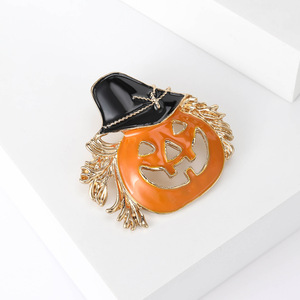 Broche de bruja de dibujos animados, regalo de boda de Halloween, joyería, broche de calabaza, murciélago, gato, broche chapado en oro con diamantes de imitación de cristal - Product Image 1