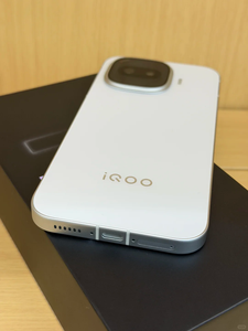iQOO Z11 Turbo 6,59 pouces AMOLED 120 Hz Batterie 7600 mAh 120 W SuperVOOC Snapdragon 8 Gen 5 200 MP 5G Smartphone - Product Image 4