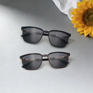 <span class=keywords><strong>Monturas</strong></span> Ópticas Metálicas Completas para Hombre <span class=keywords><strong>con</strong></span> <span class=keywords><strong>Clip</strong></span> Magnético Polarizado para Gafas de Sol, <span class=keywords><strong>Monturas</strong></span> de Gafas de Negocios <span class=keywords><strong>con</strong></span> <span class=keywords><strong>Clip</strong></span> para Gafas de Sol - Product Image 2